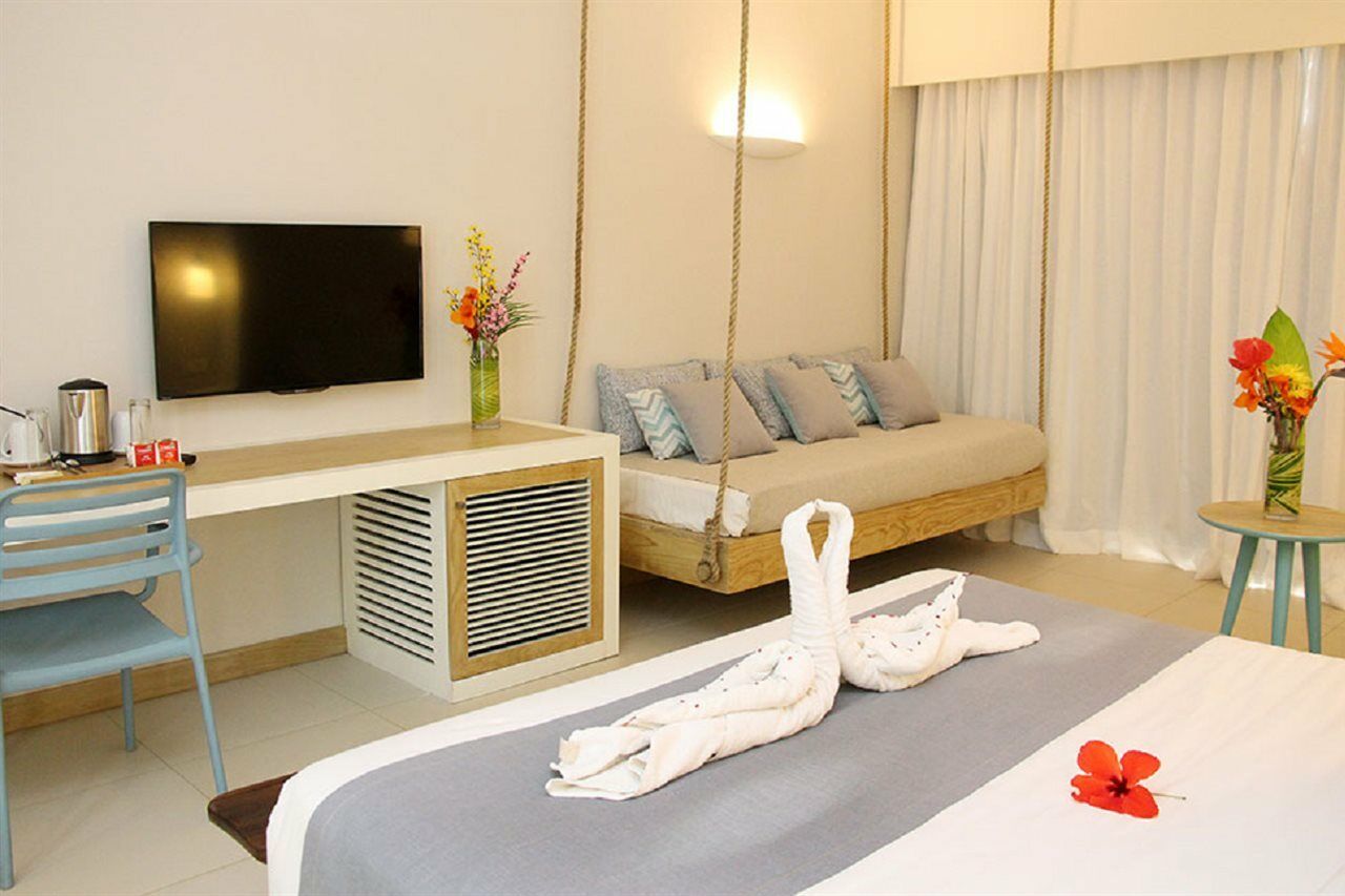 อเนเลีย รีสอร์ตแอนด์สปา Hotel Flic en Flac ภายนอก รูปภาพ